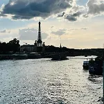 Проживание в семье Place Economique 3 Min Arc De Triomphe